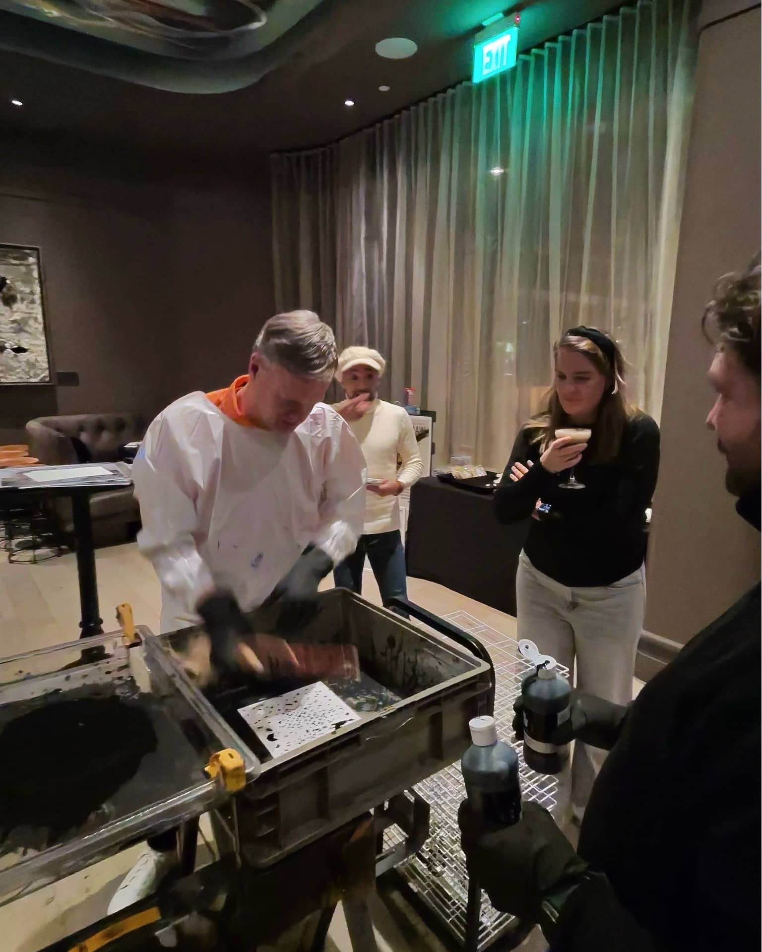 Knowledge Bar and Social Room